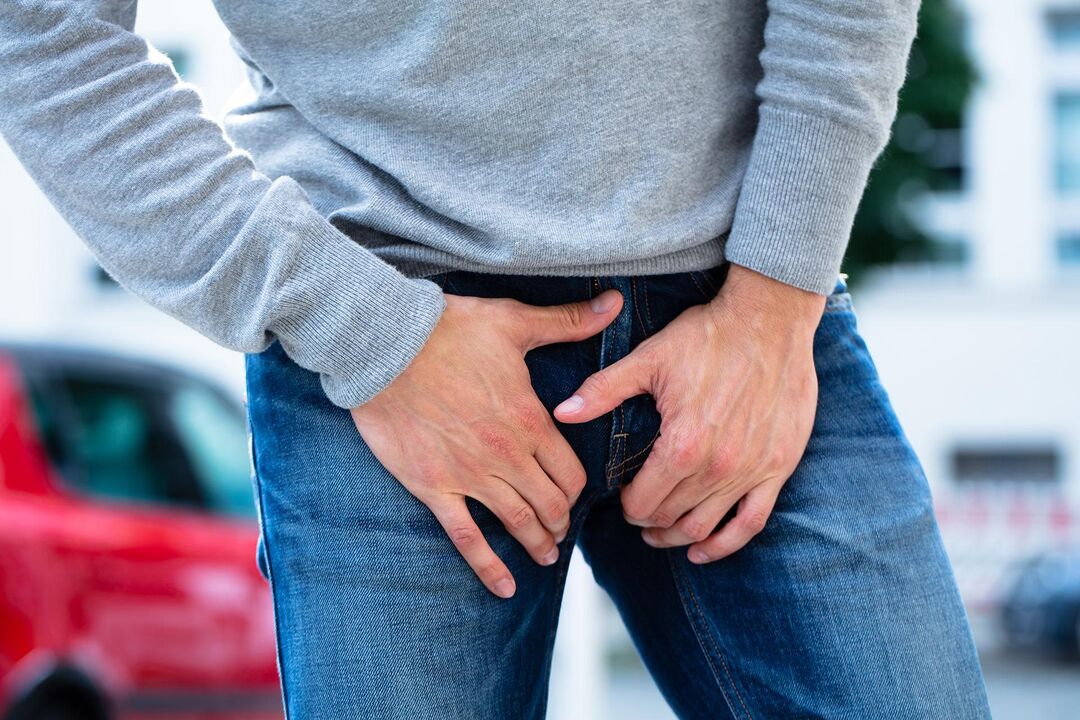 skausmas kirkšnyje žmogui, sergančiam akmeniniu prostatitu